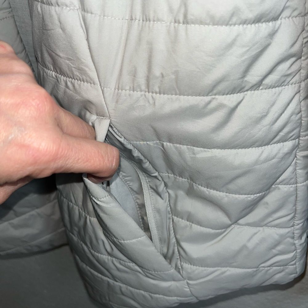 Lululemon Reversible Puffer Jacket - Picture 14 of 14